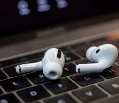 Як підключити AirPods до MacBook?