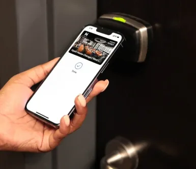 Як додати картку до Wallet на iPhone?