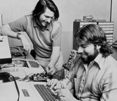 День Народження Apple!