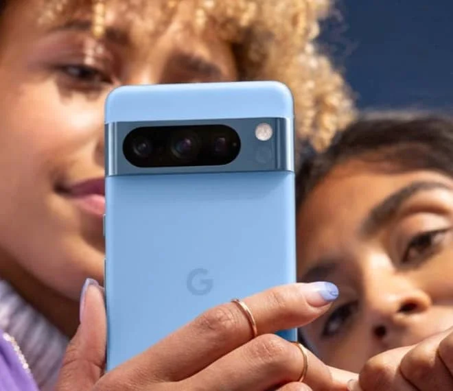 Первая распаковка Google Pixel 8: пользователи поделились видео